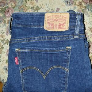 Levi's Women's Dark Blue Skinny Jeans with Signature Patch